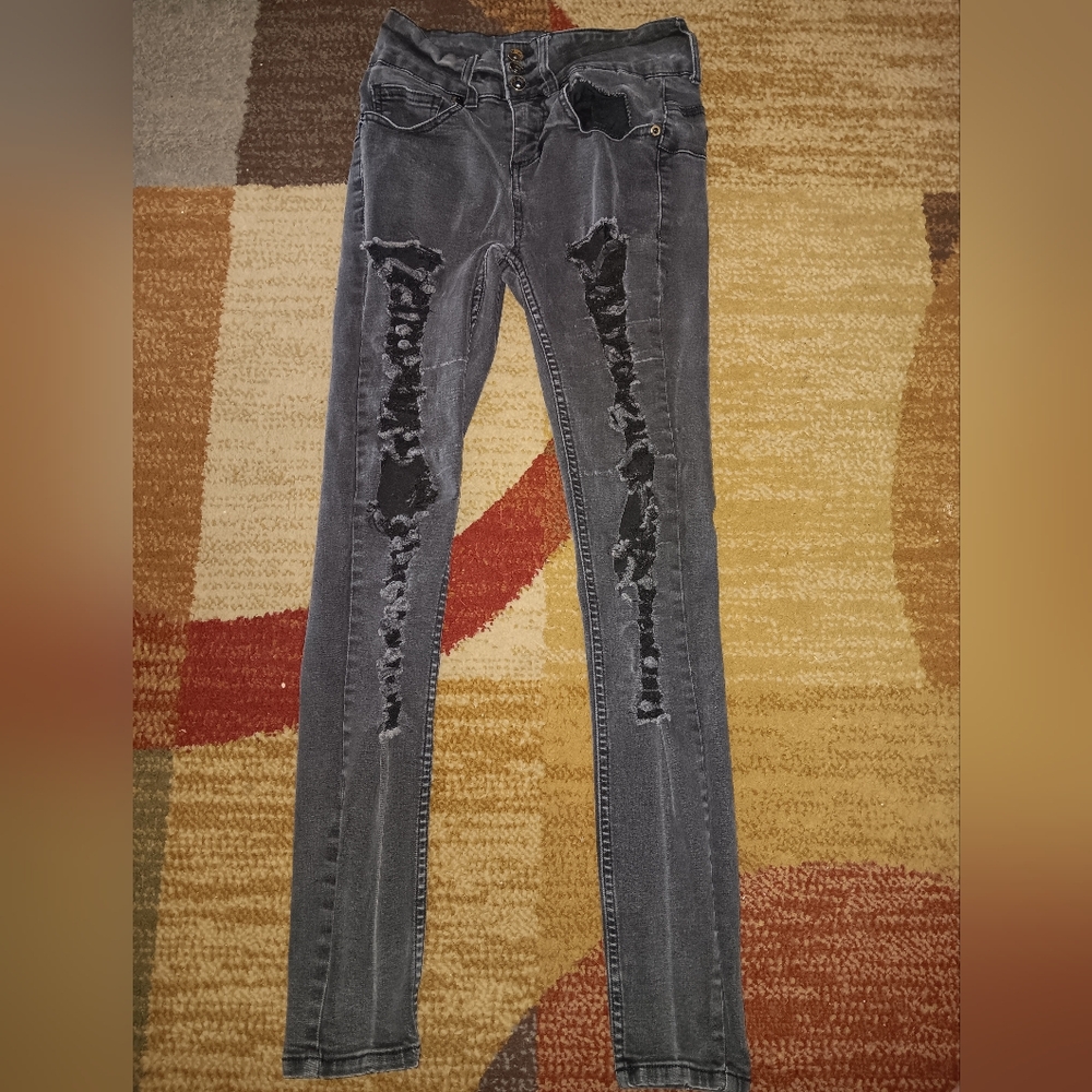 HOT TOPIC HIGH RISE SUPER SKINNY SIZE 1 Stylish Distressed Gray Jeans